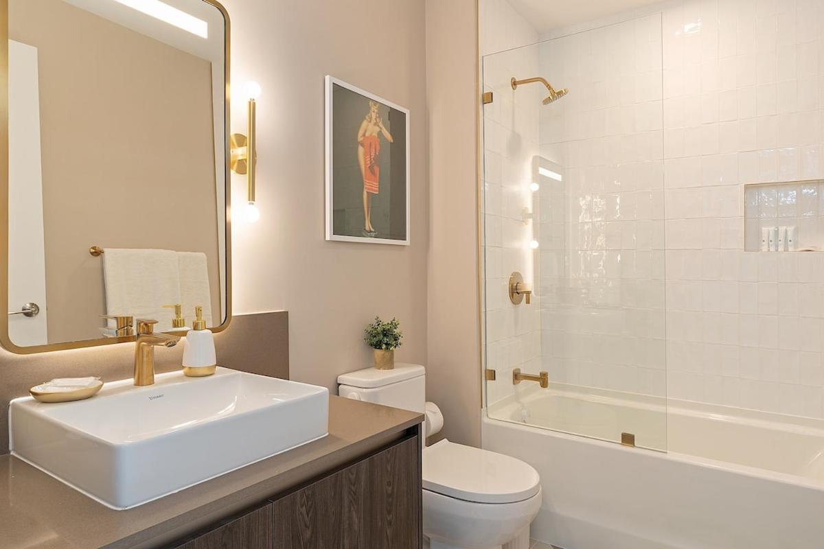 Stylish 3bd Penthouse Waterviews New Building Apartment